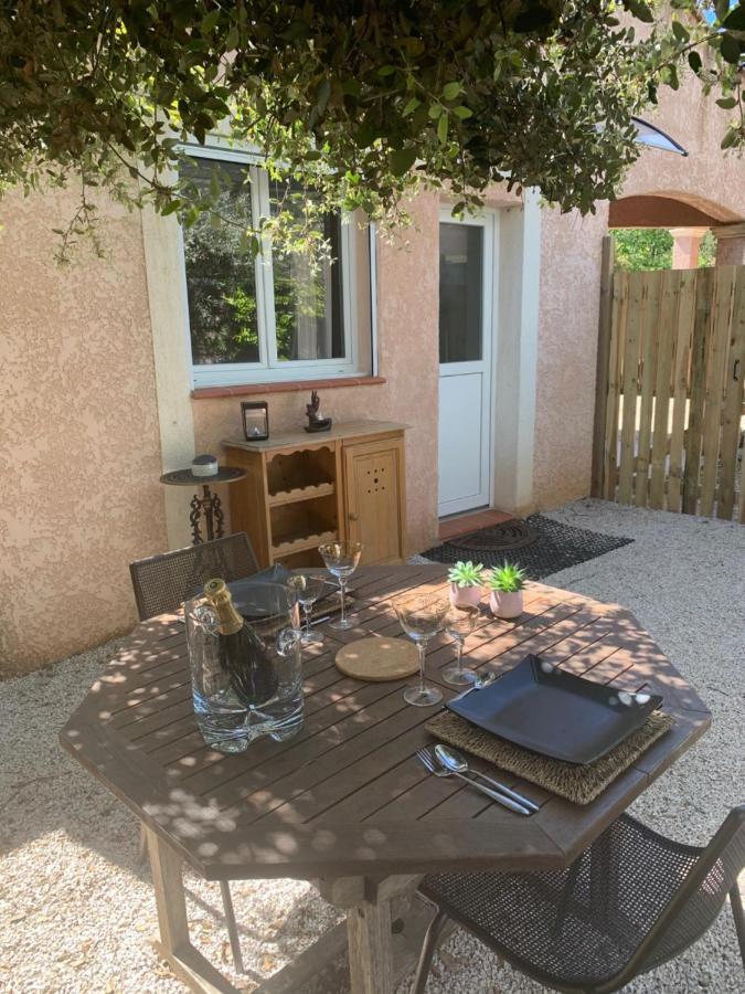 Joli Studio Independant 20M² Avec Jardin Saint-Maximin-la-Sainte-Baume Luaran gambar