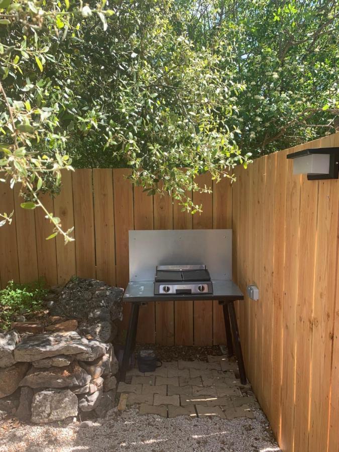 Joli Studio Independant 20M² Avec Jardin Saint-Maximin-la-Sainte-Baume Luaran gambar