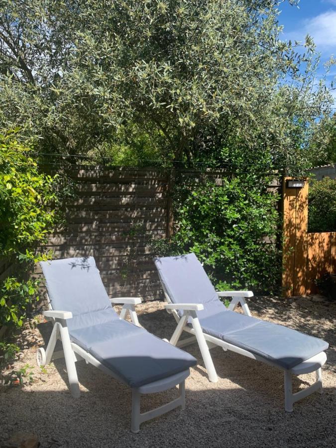 Joli Studio Independant 20M² Avec Jardin Saint-Maximin-la-Sainte-Baume Luaran gambar
